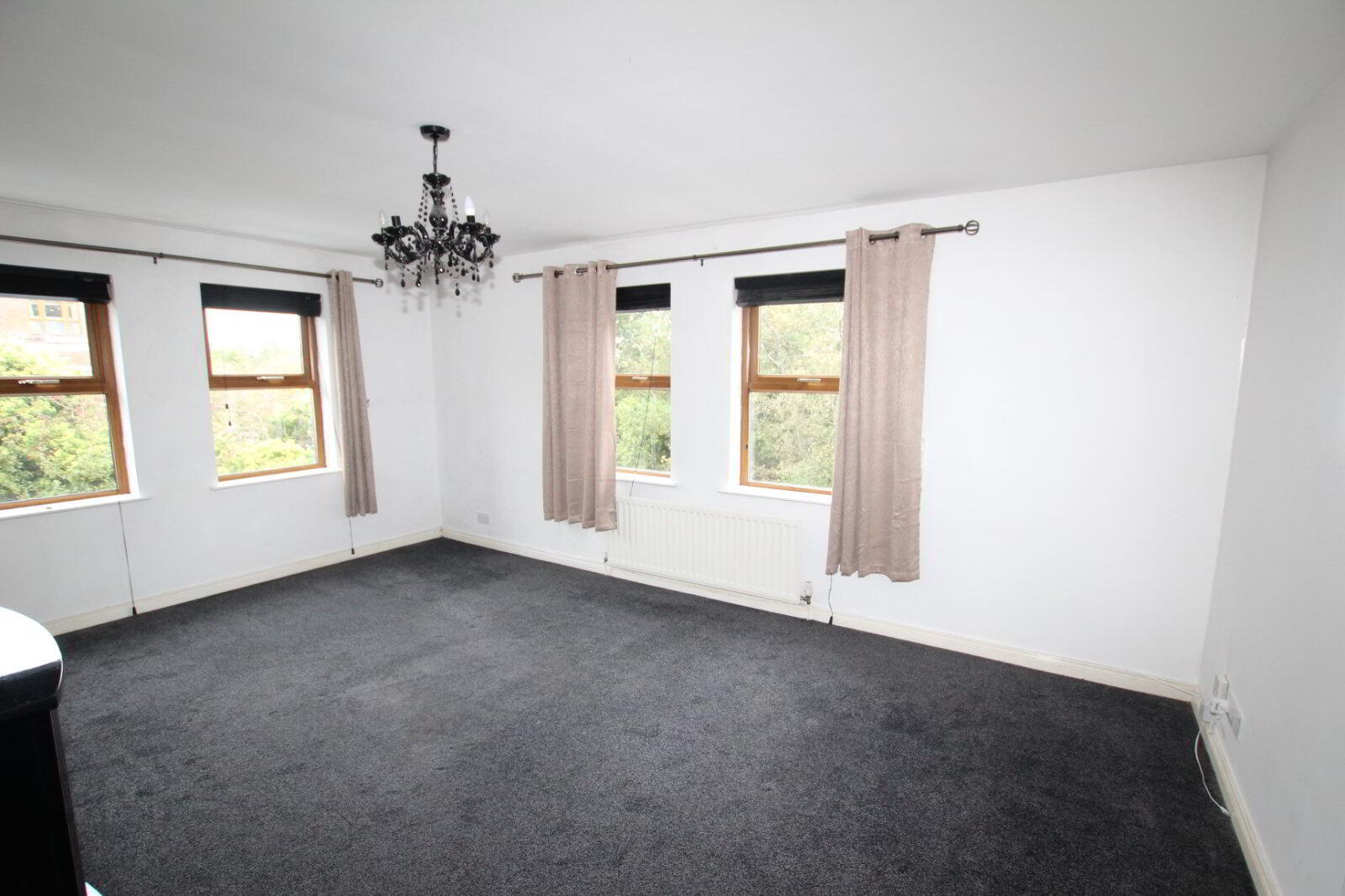 8 Mayfield Avenue 3 of 8