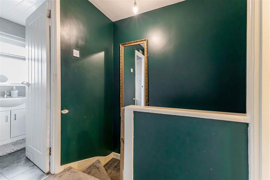 13 Limehurst Way 14 of 28