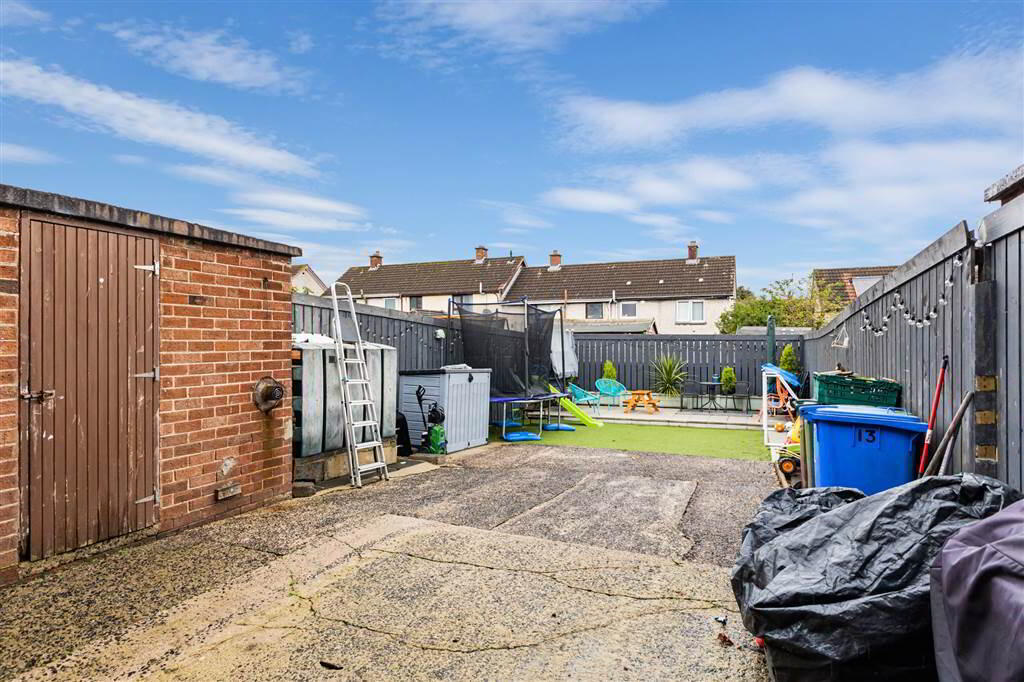 13 Limehurst Way 23 of 28
