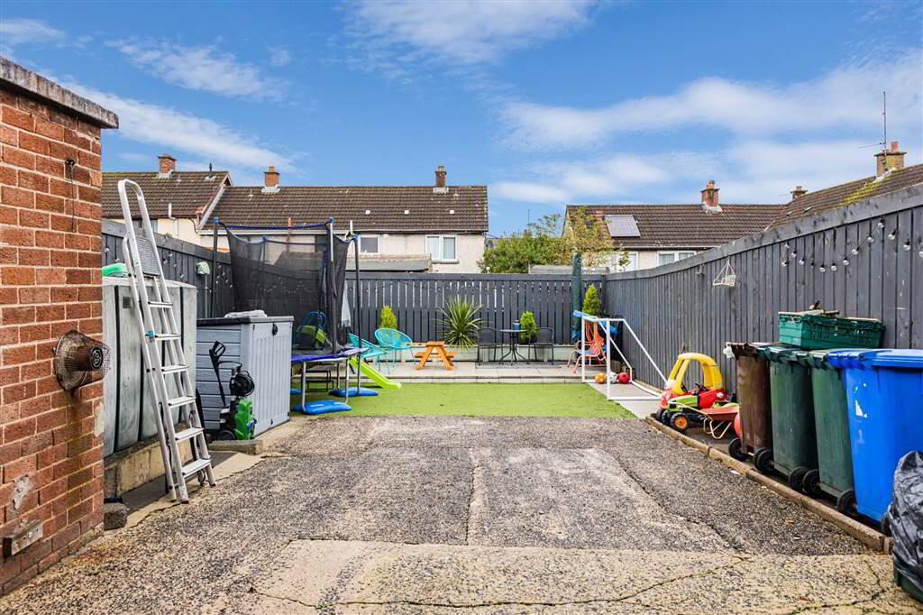13 Limehurst Way 24 of 28