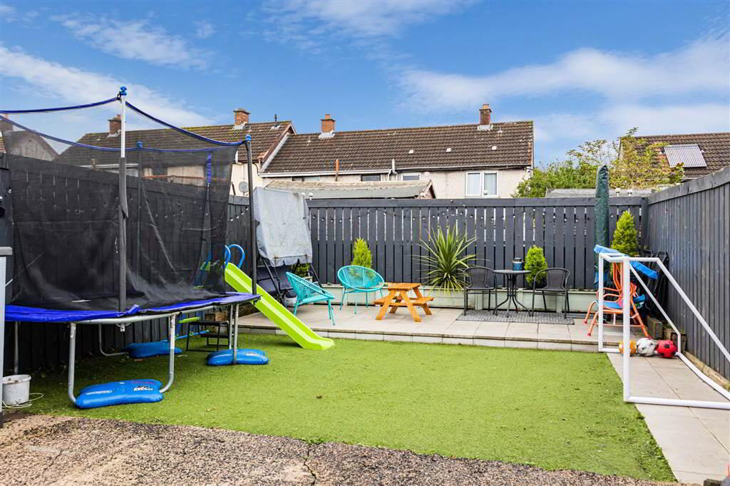 13 Limehurst Way 25 of 28