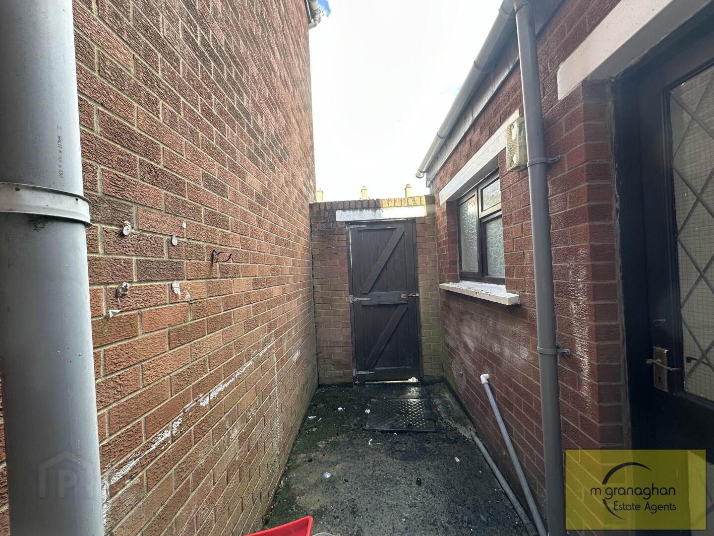 68 St James`s Road 17 of 17