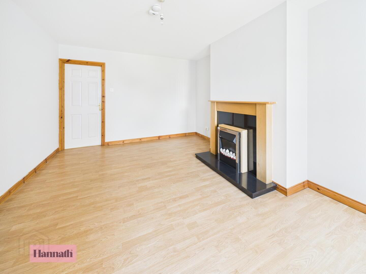 Room 1, 53 Carnreagh 3 of 11