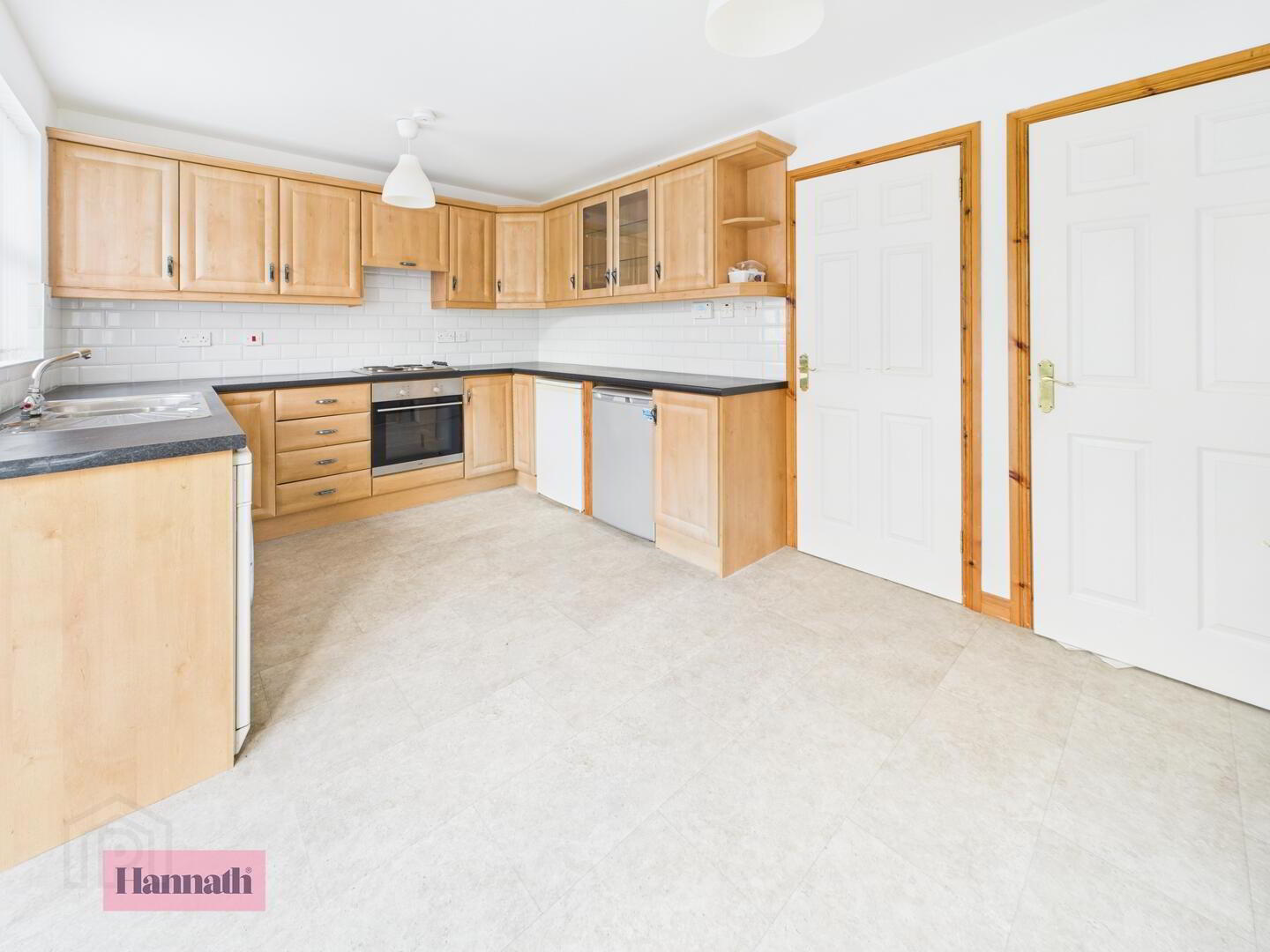 Room 1, 53 Carnreagh 6 of 11