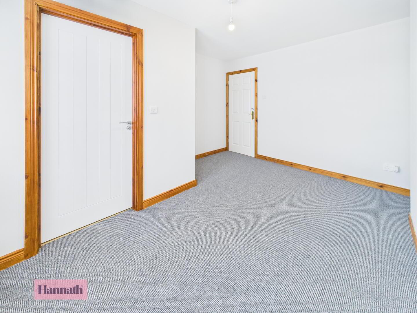 Room 2, 53 Carnreagh 8 of 11