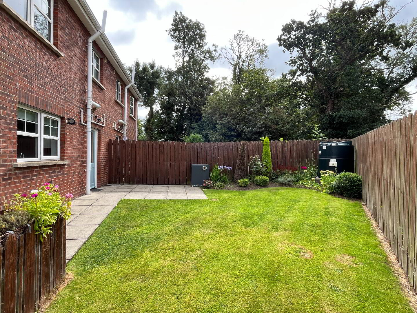 55 Windsor Hill 23 of 24