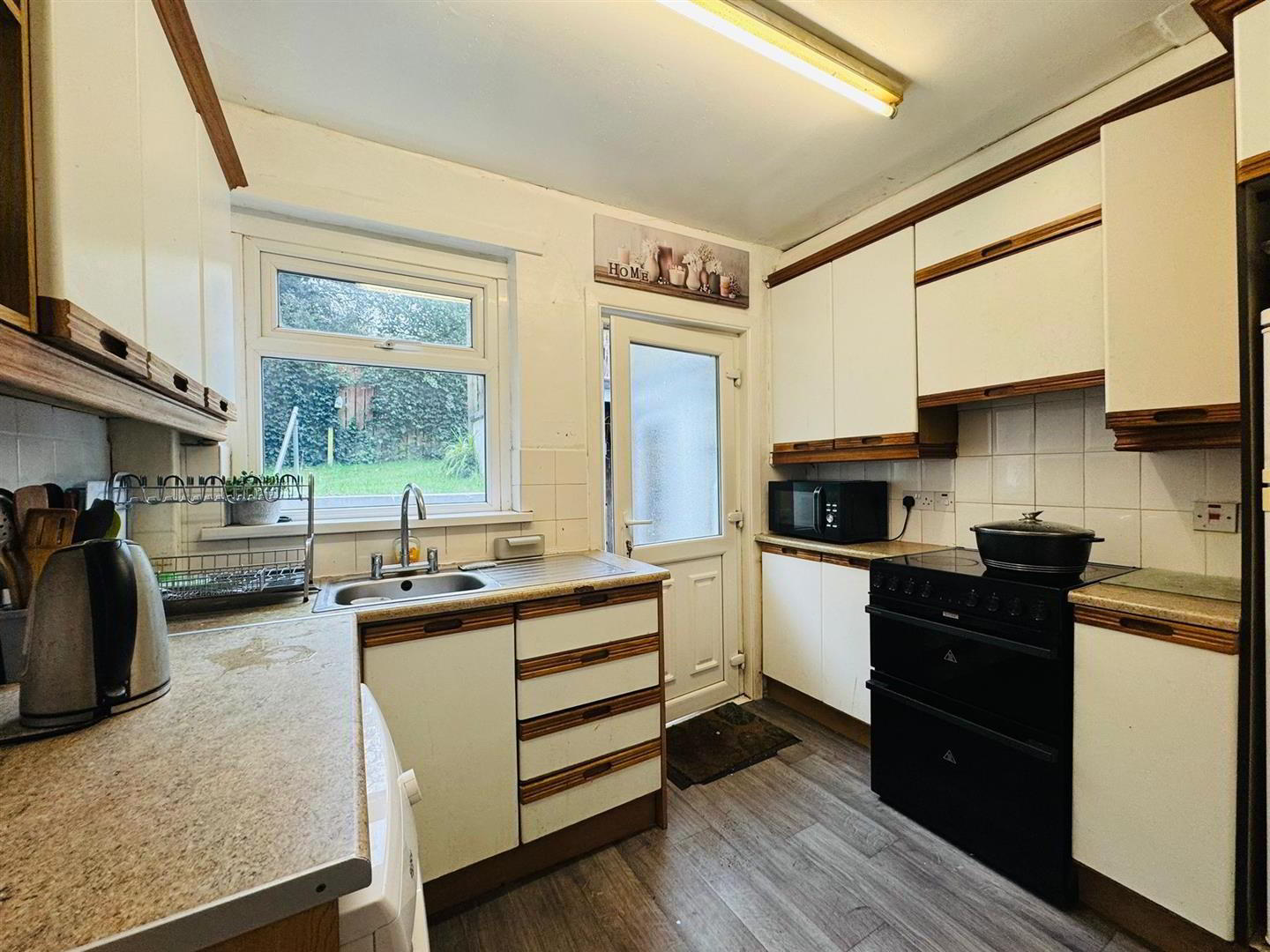 16 Farmley Crescent 5 of 10