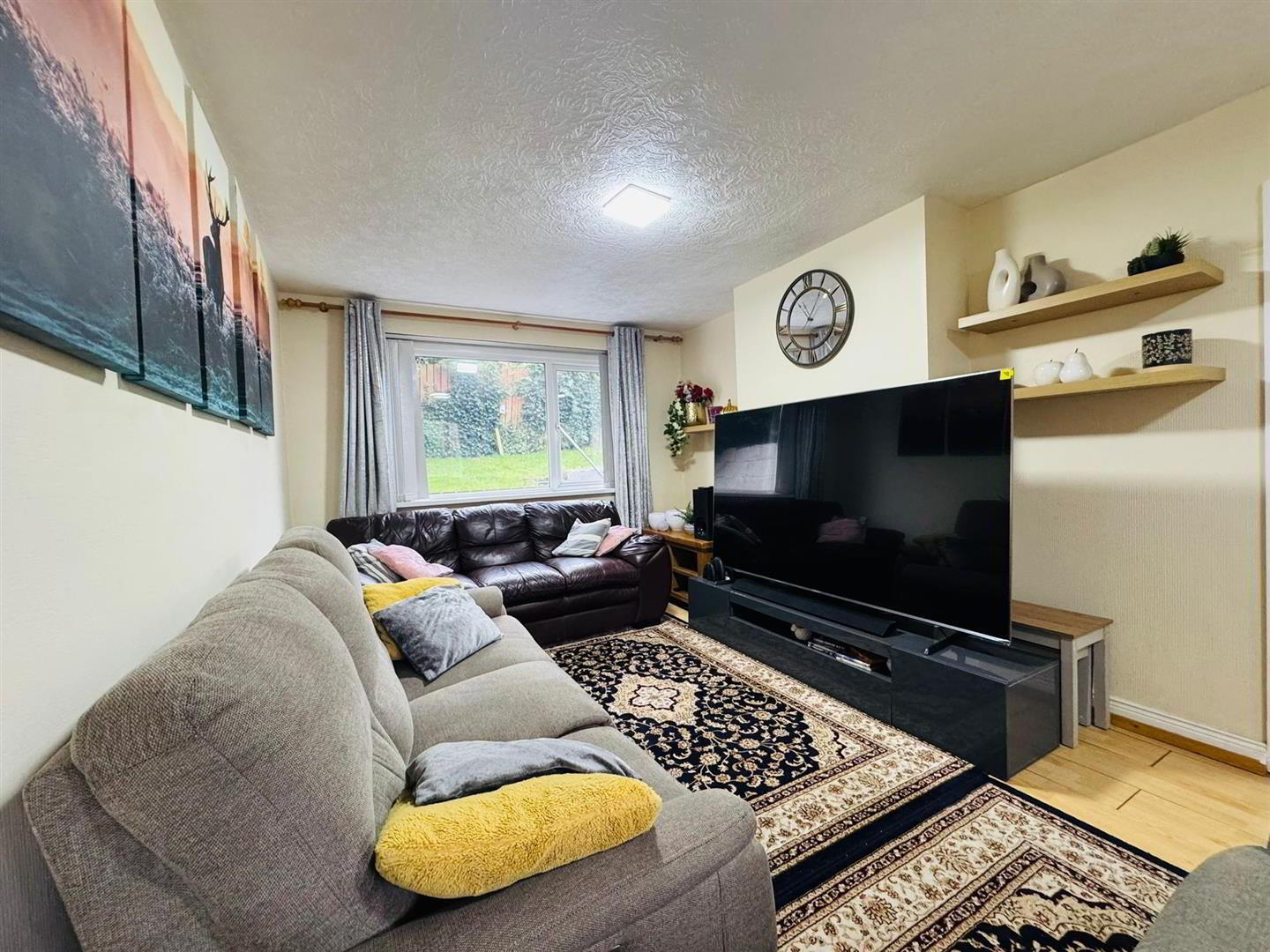 16 Farmley Crescent 2 of 10