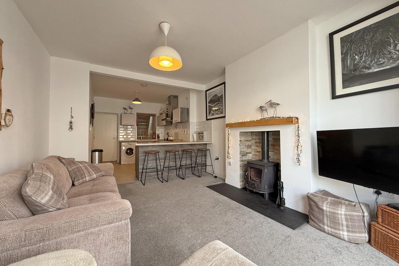 Flat 1, 64 Causeway Street 3 of 11