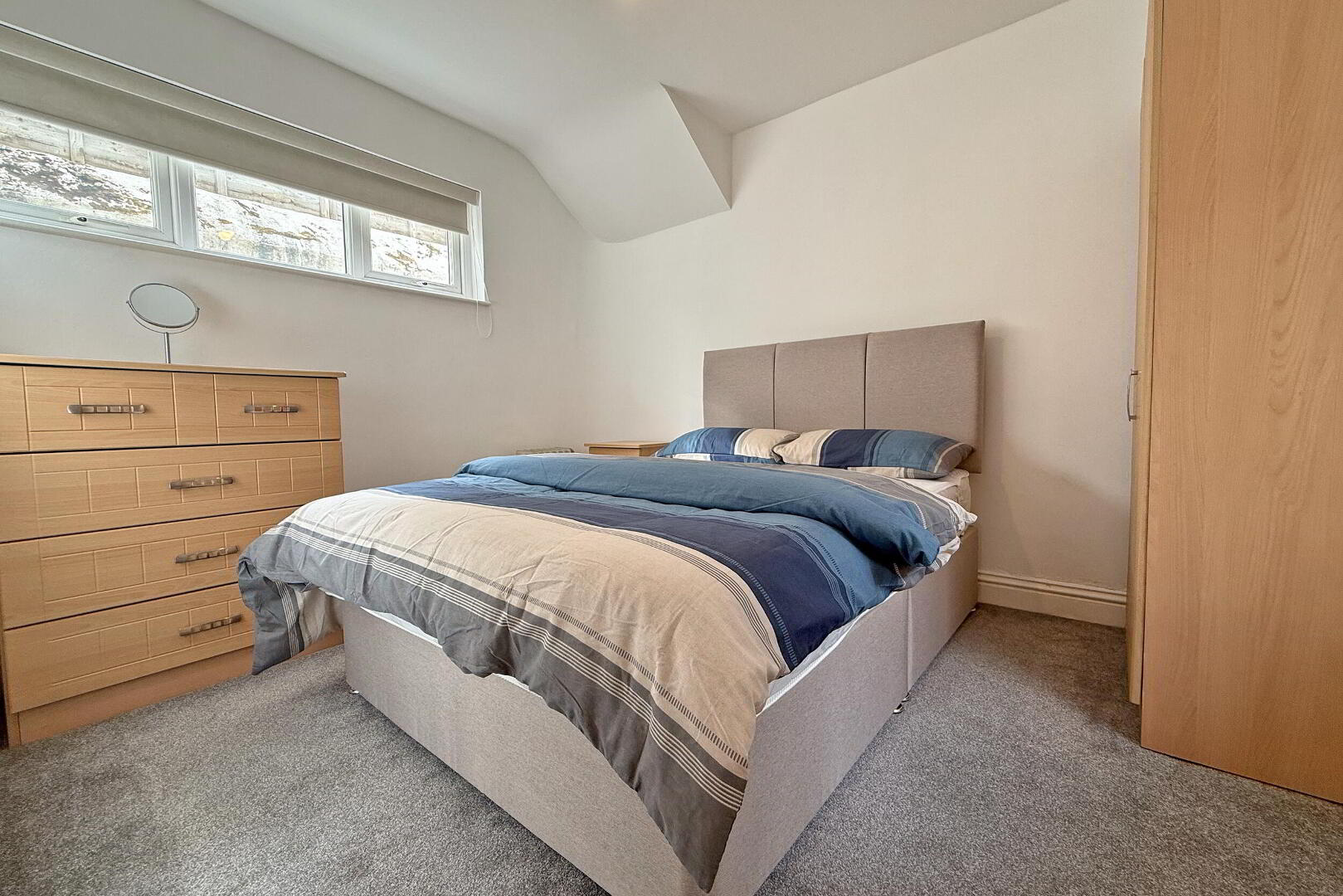 Flat 1, 64 Causeway Street 8 of 11