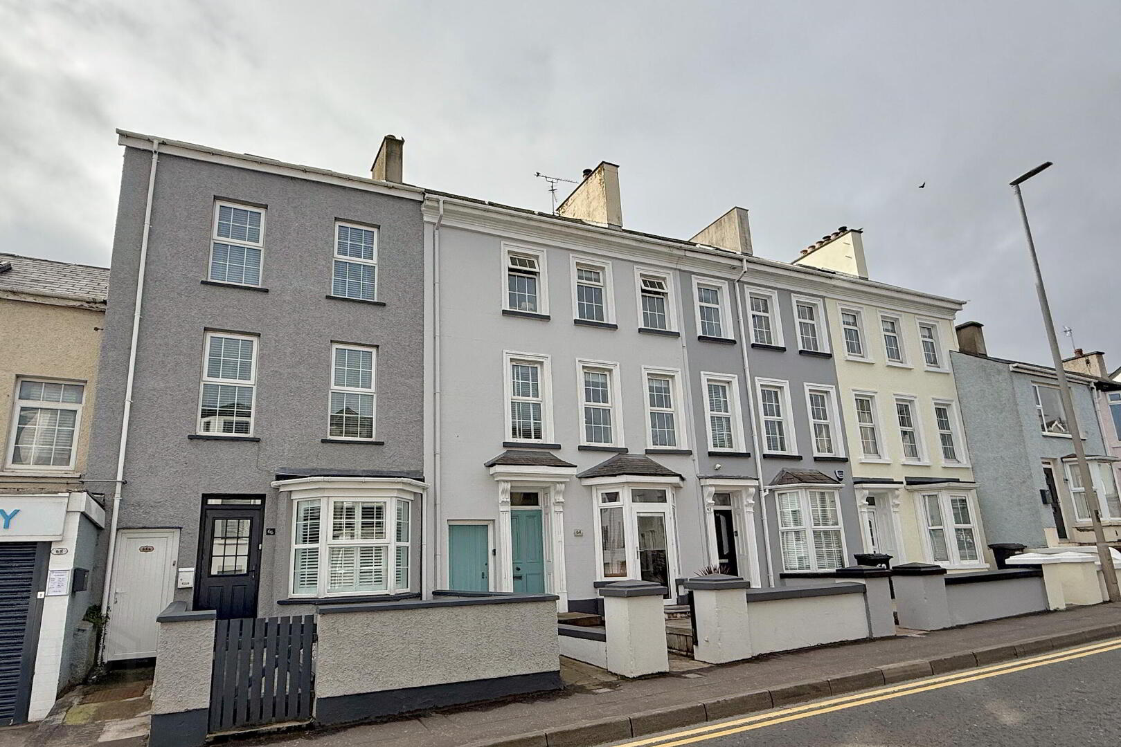 Flat 1, 64 Causeway Street 2 of 11