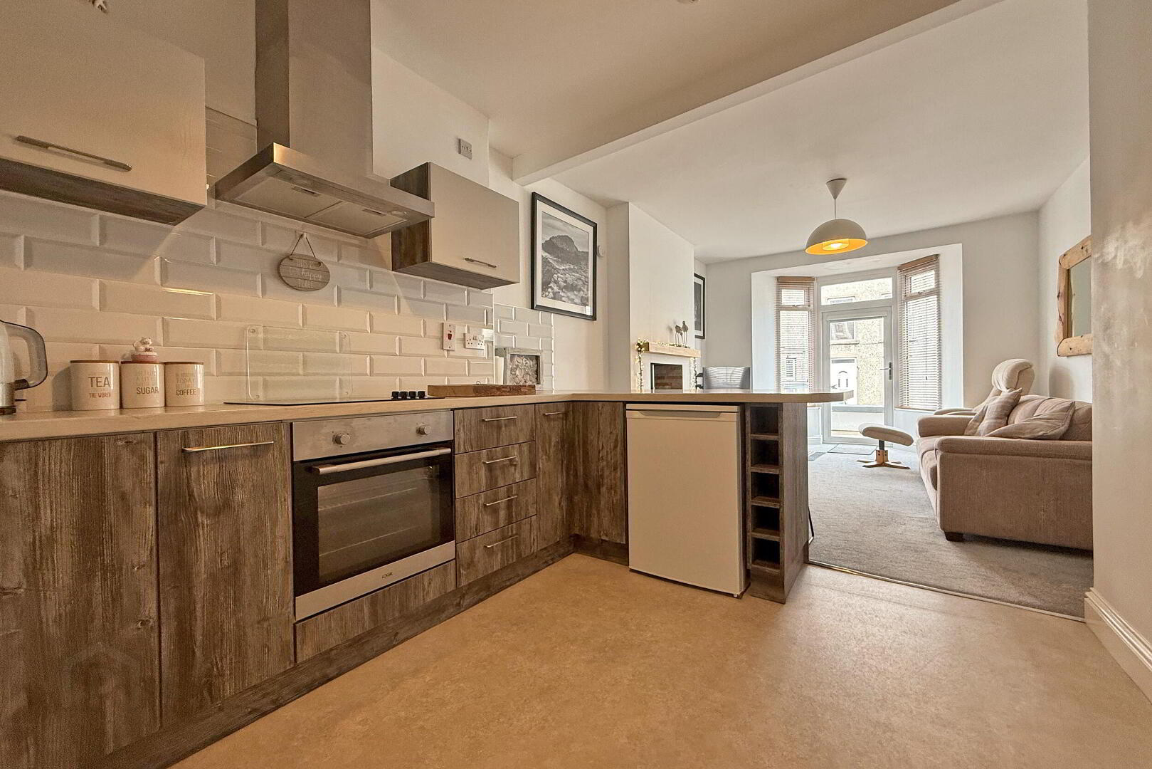 Flat 1, 64 Causeway Street 5 of 11