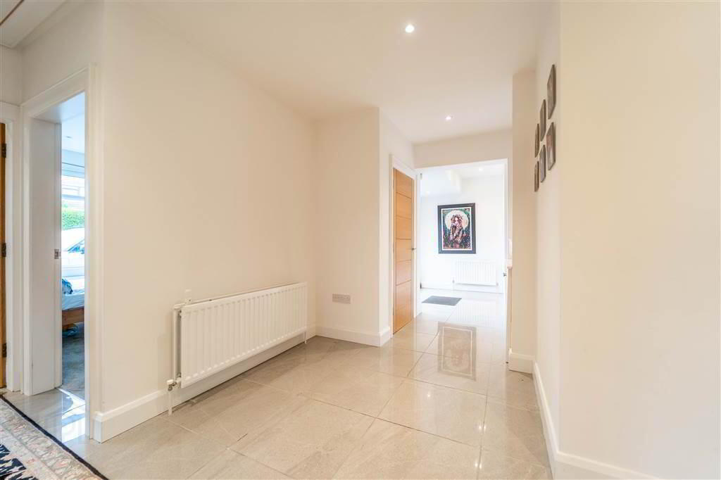 87 Rathmore Road 7 of 38
