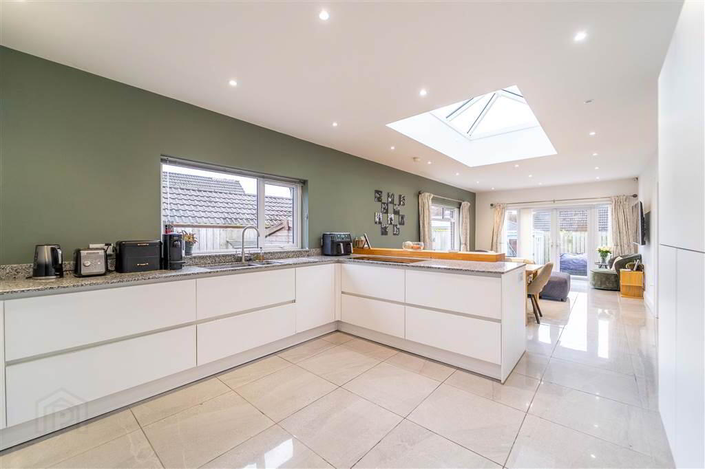 87 Rathmore Road 15 of 38