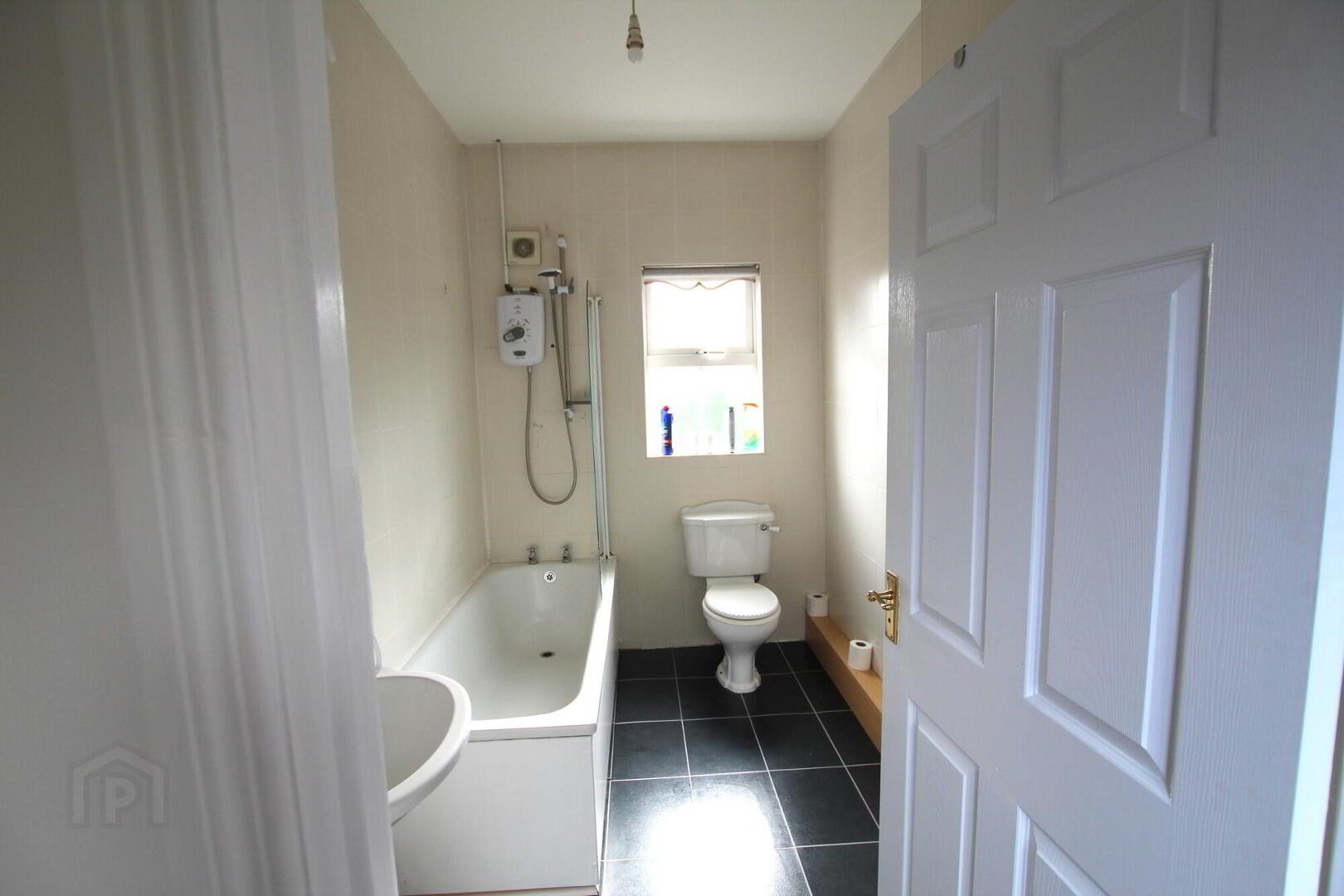 Apt 2, Millwater Lodge 5 of 8