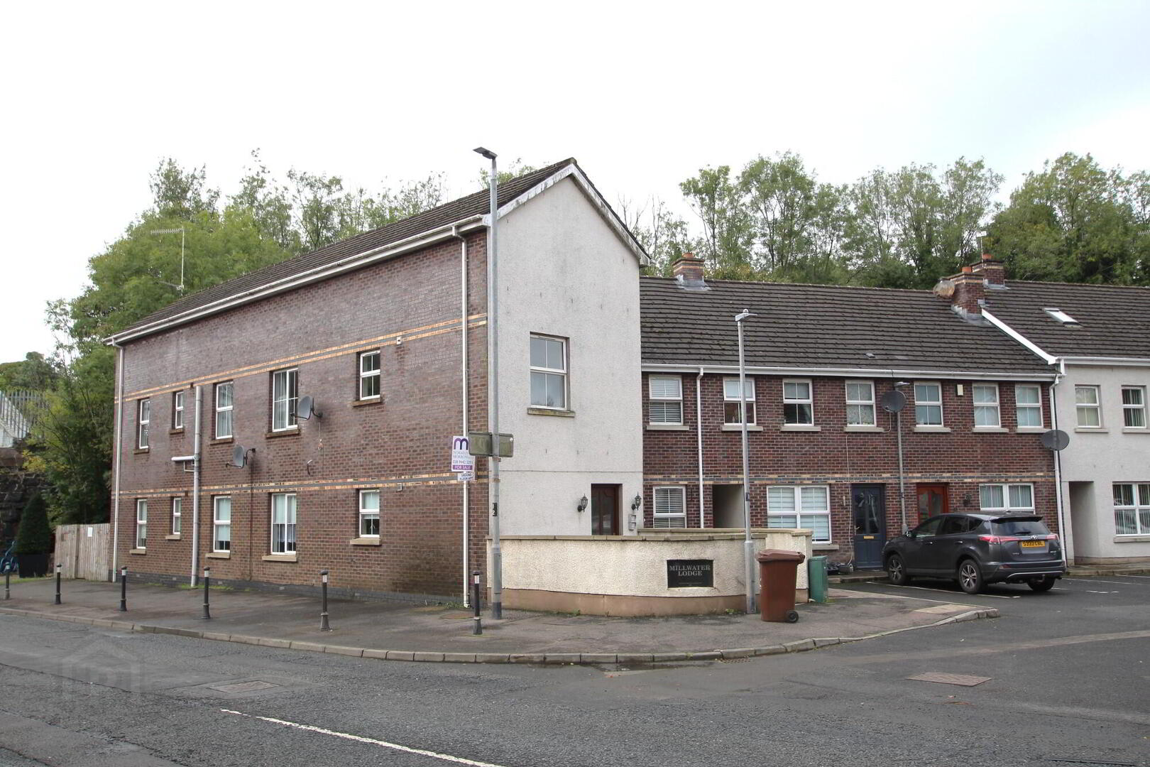 Apt 2, Millwater Lodge 1 of 8