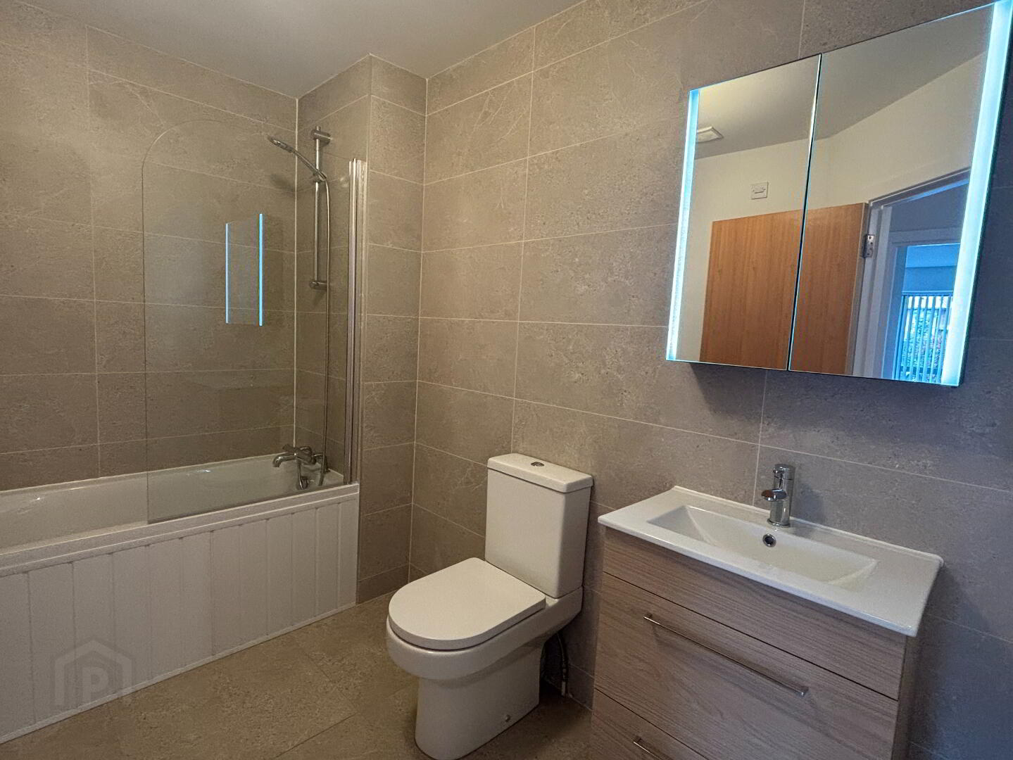 6 Marine Sands, 82 Belfast Road 8 of 10