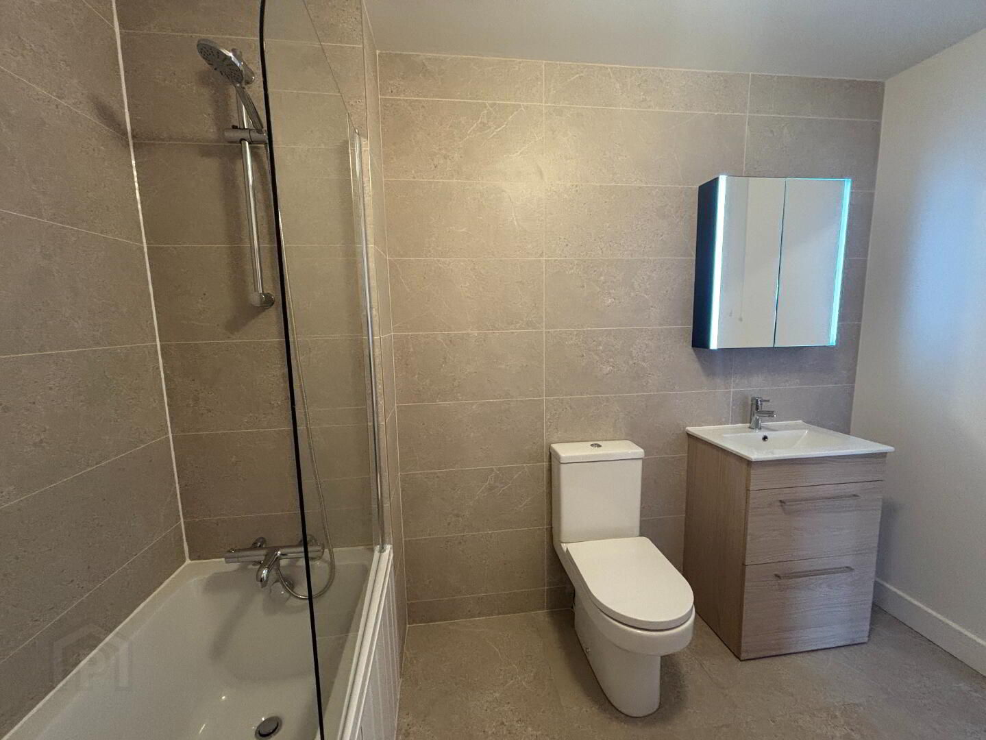 6 Marine Sands, 82 Belfast Road 9 of 10