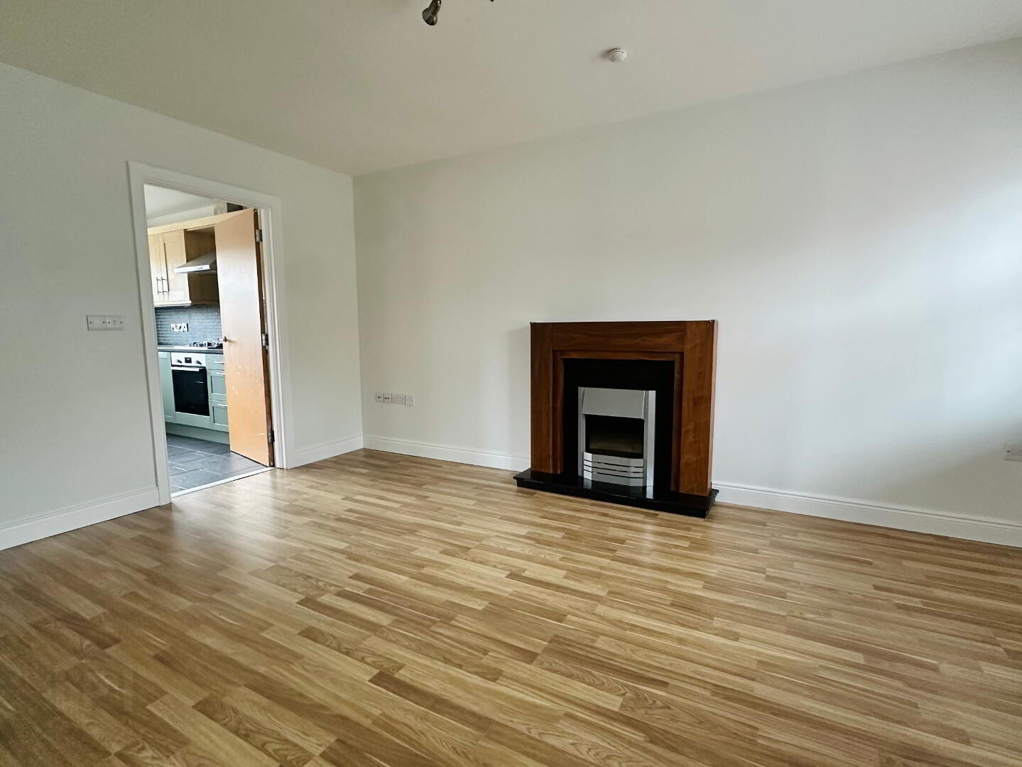 6 Glastry Court 4 of 19