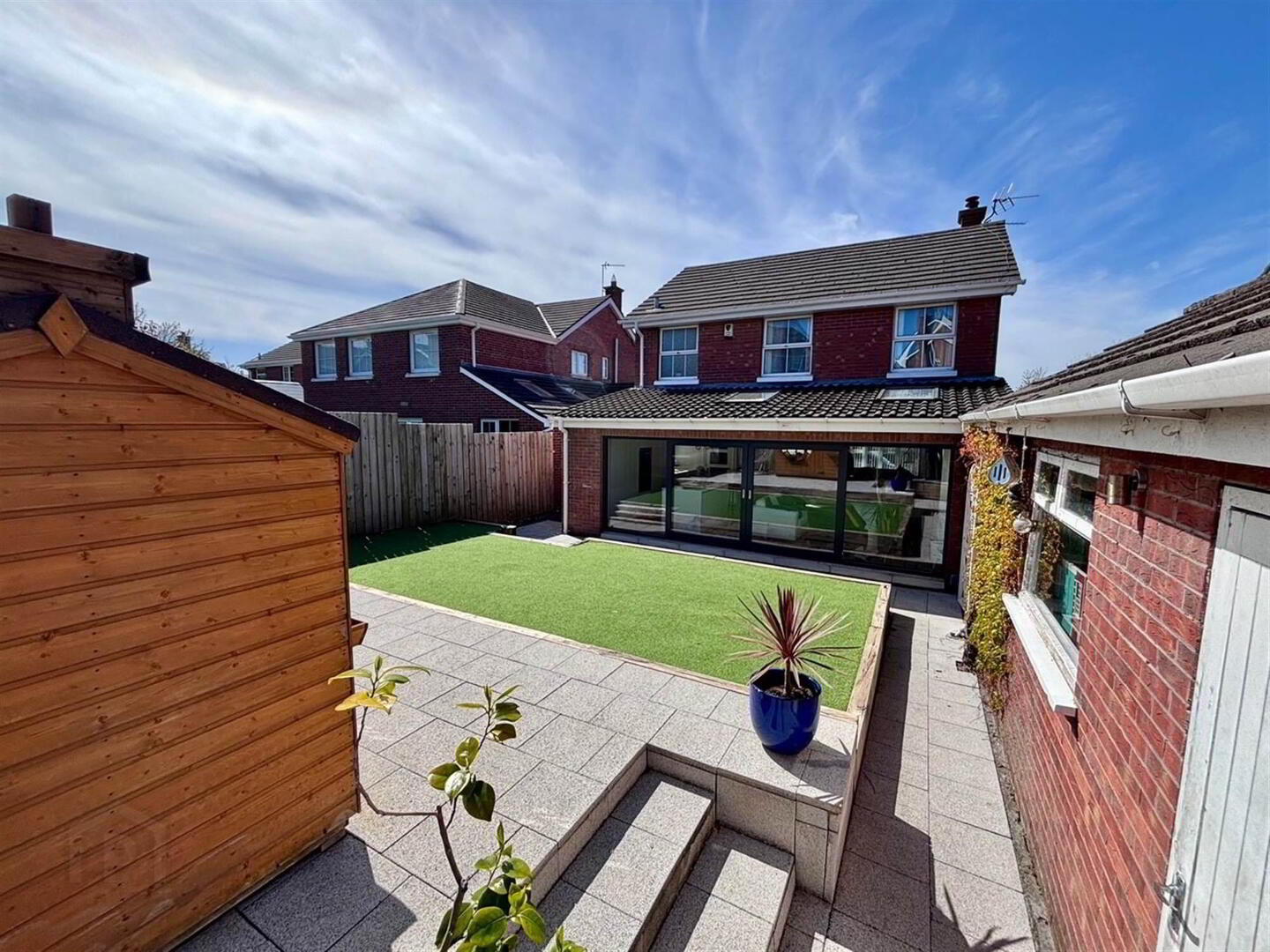 6 Oakwood Park 34 of 35