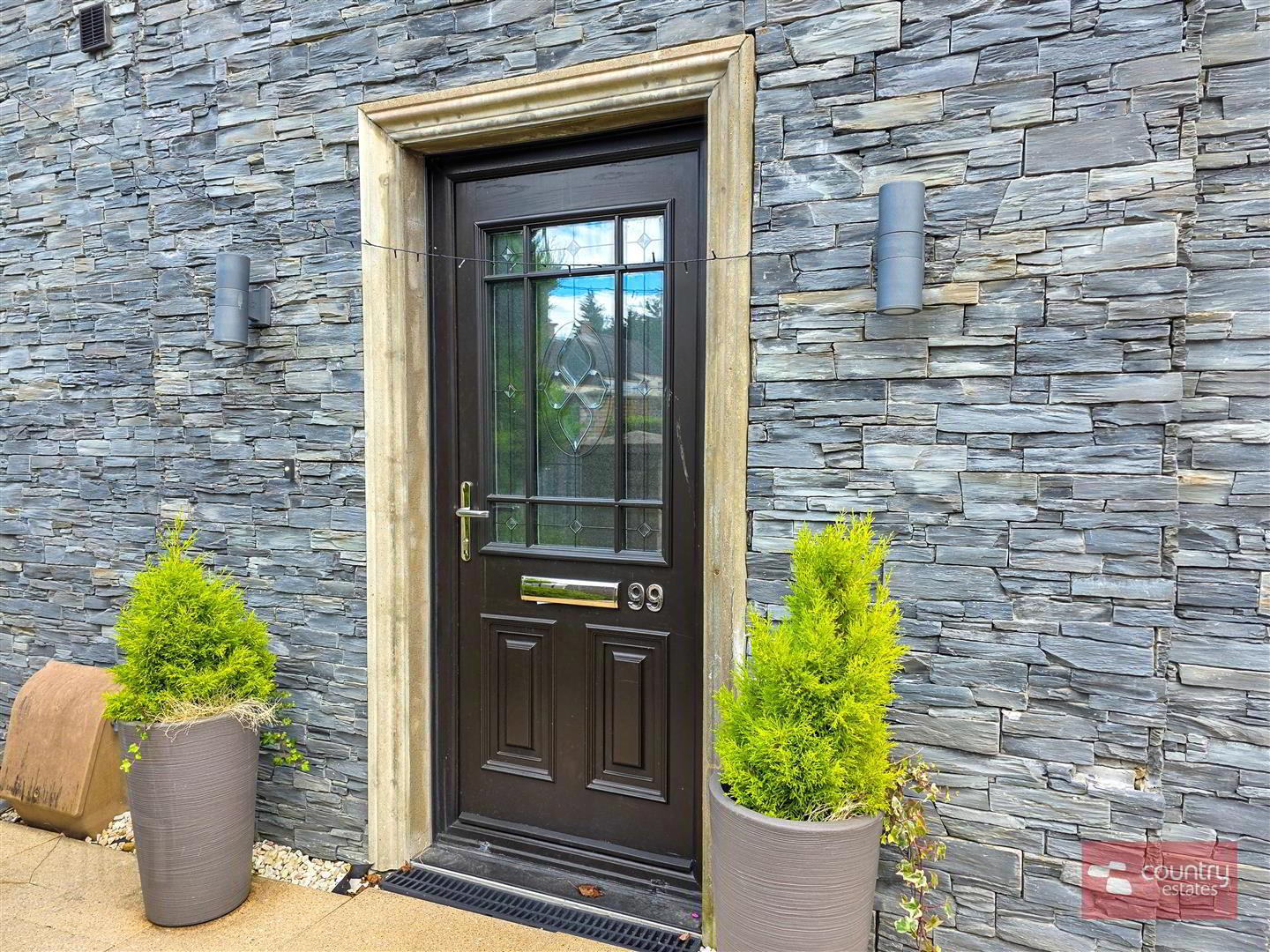 99 Blackrock Square 4 of 63