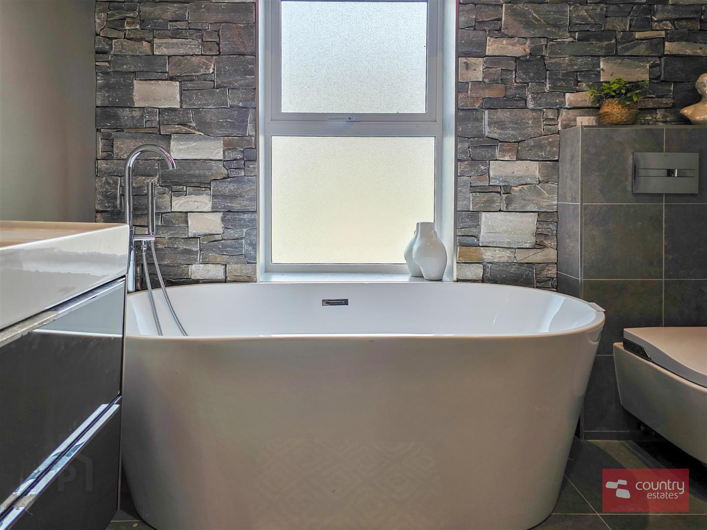99 Blackrock Square 40 of 63