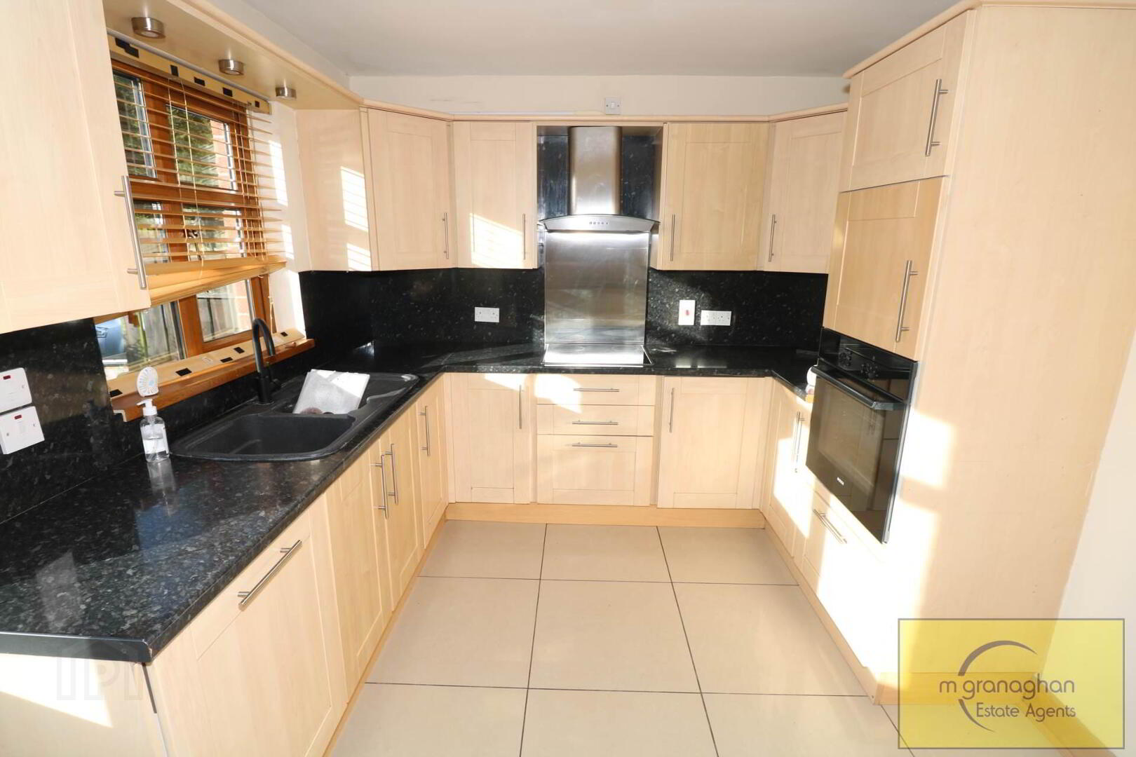 18 Lagmore Grove 5 of 14