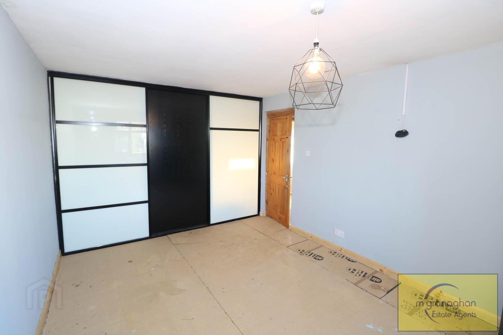 18 Lagmore Grove 8 of 14