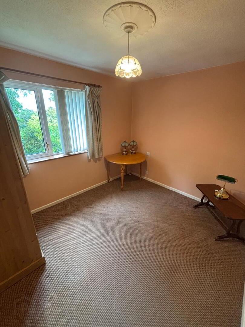 42 Dukes Grove 19 of 25