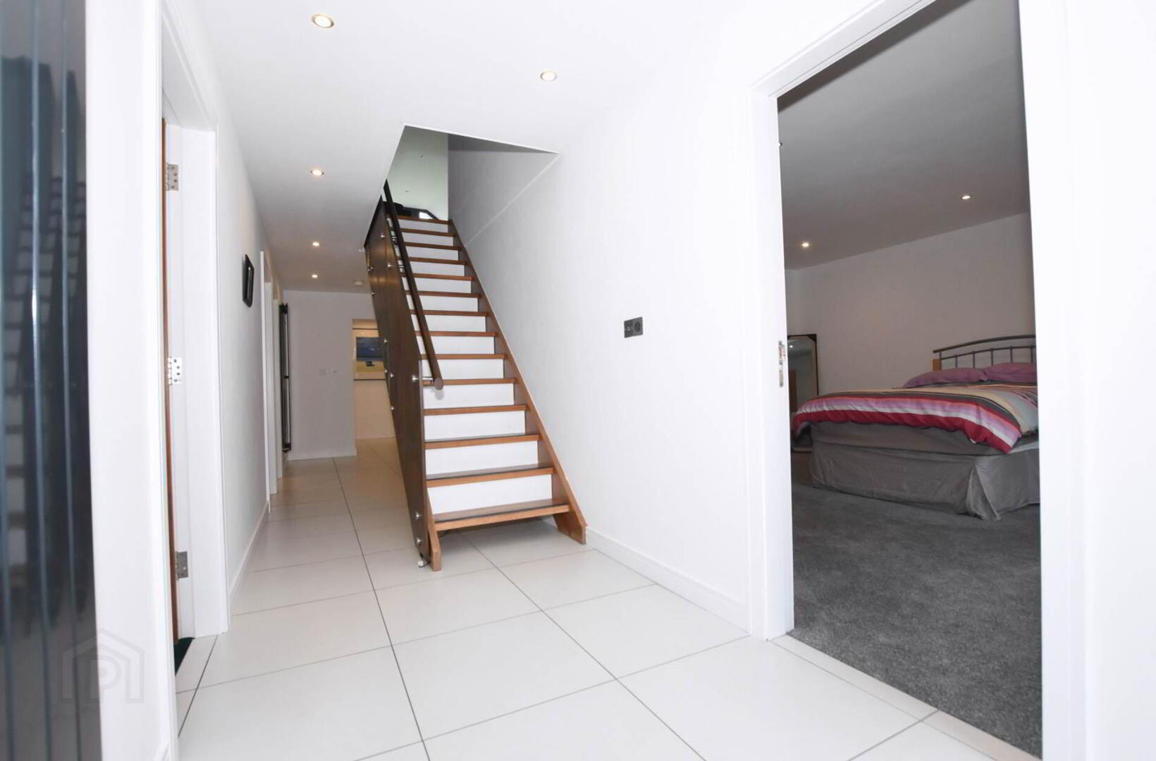 30a Springvale Road 3 of 27