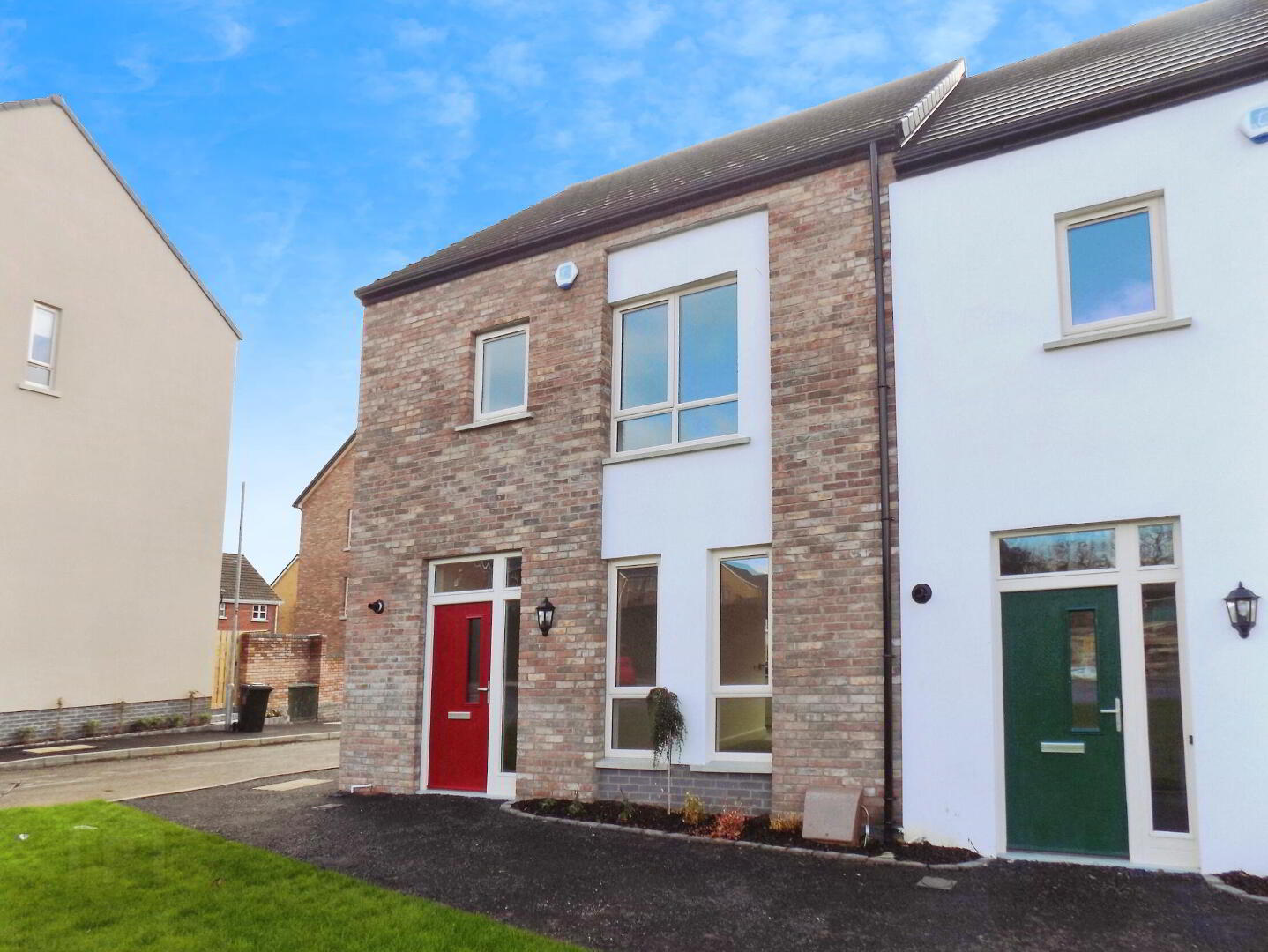 16 Alder Way 1 of 13