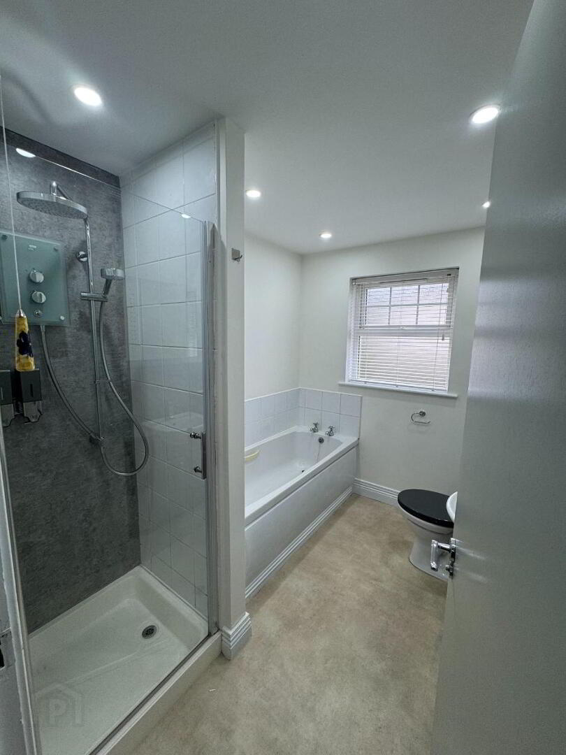 26 Oakfield Mews 12 of 16