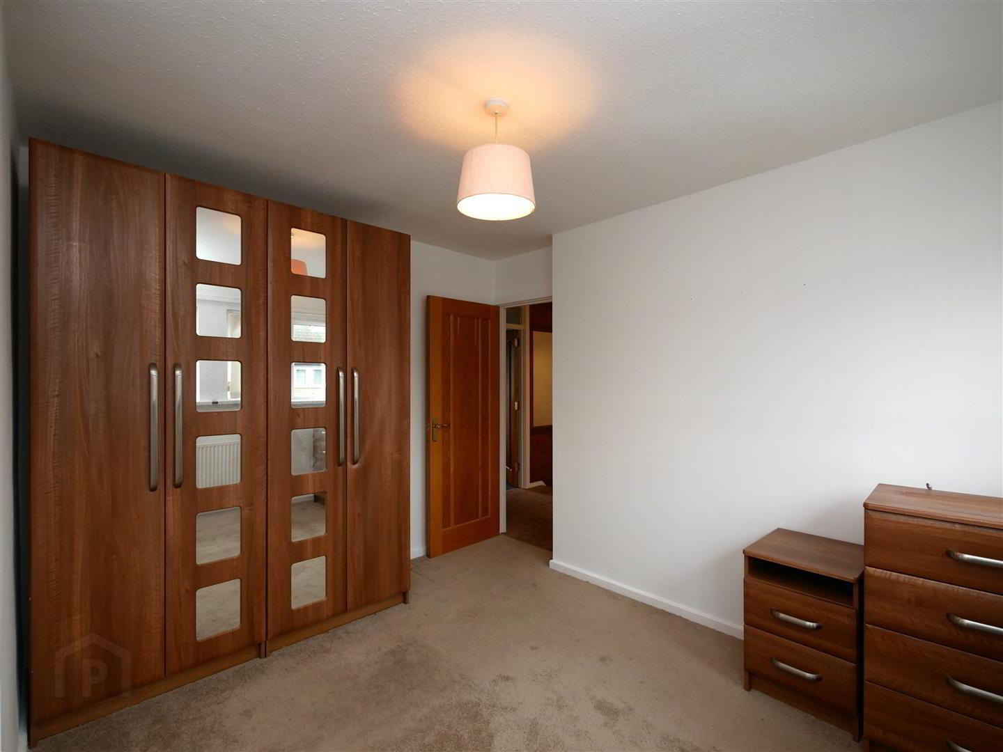 28 Minnowburn Drive 11 of 19