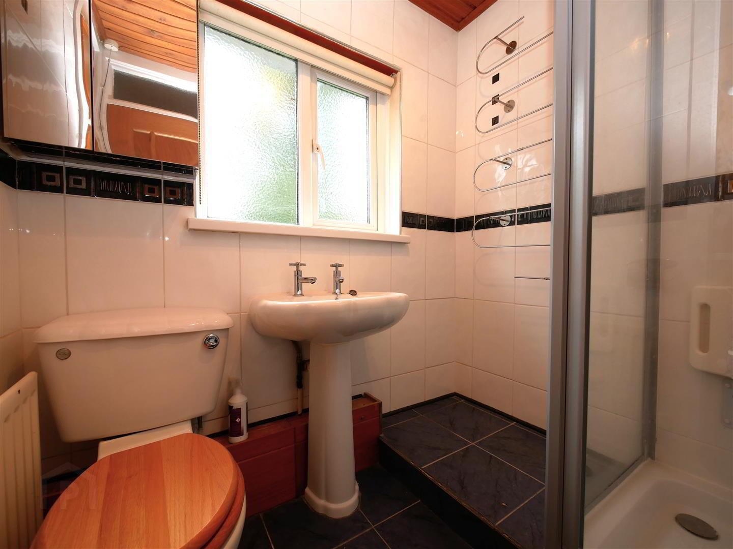28 Minnowburn Drive 14 of 19
