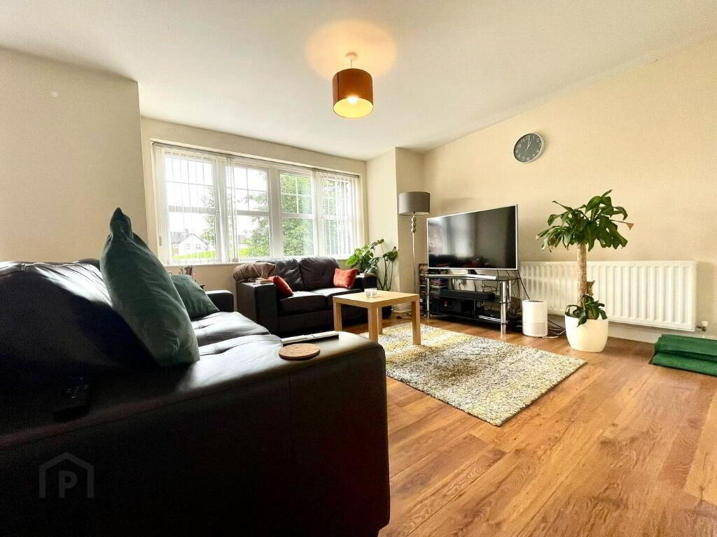 Forest House, 72 Beech Heights 2 of 8