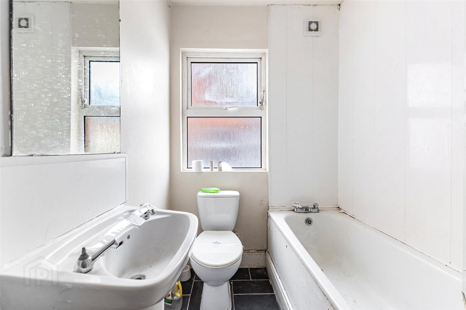 55 Ulsterville Avenue 26 of 30