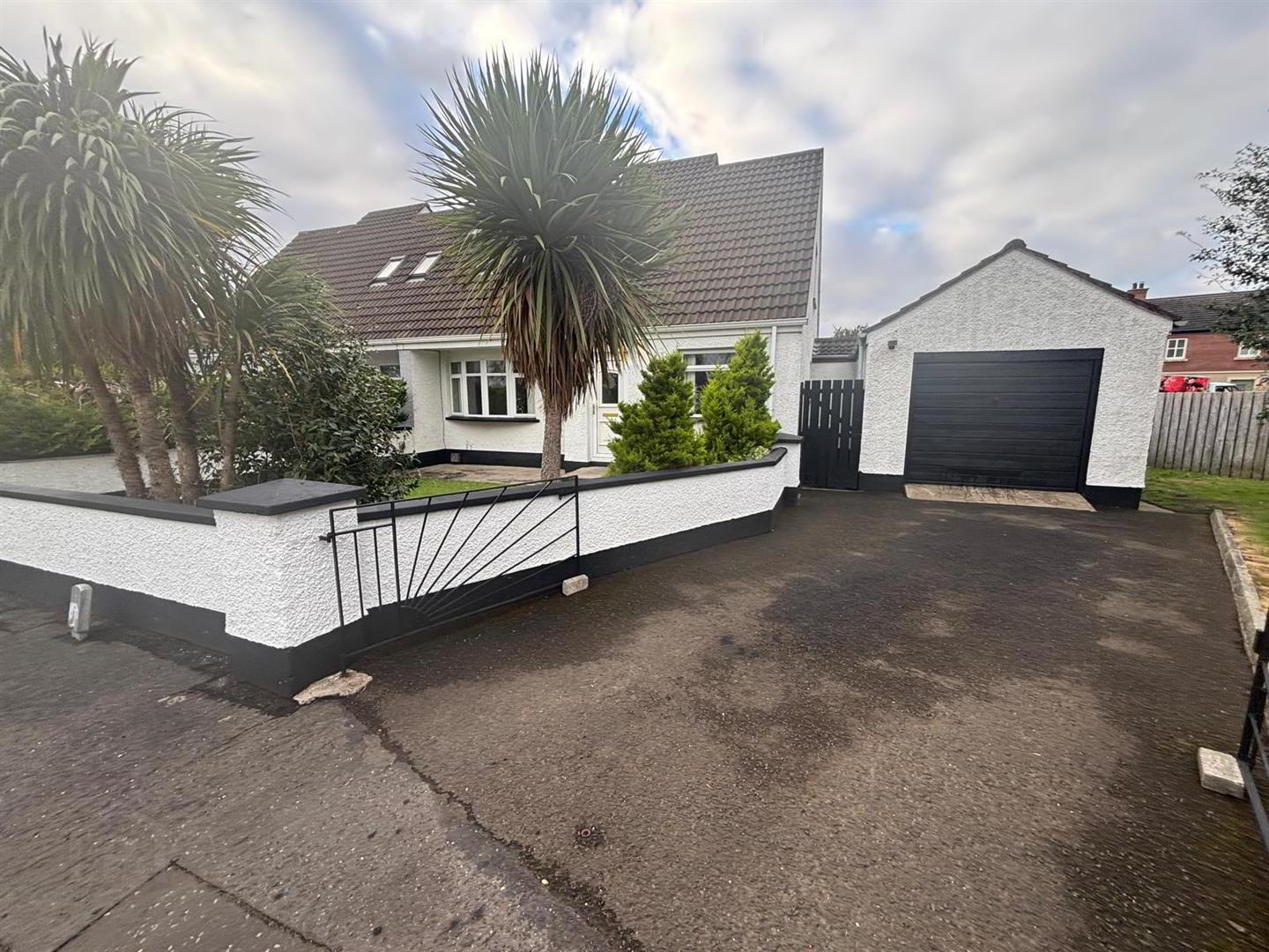 62 Whitehill Park 1 of 6
