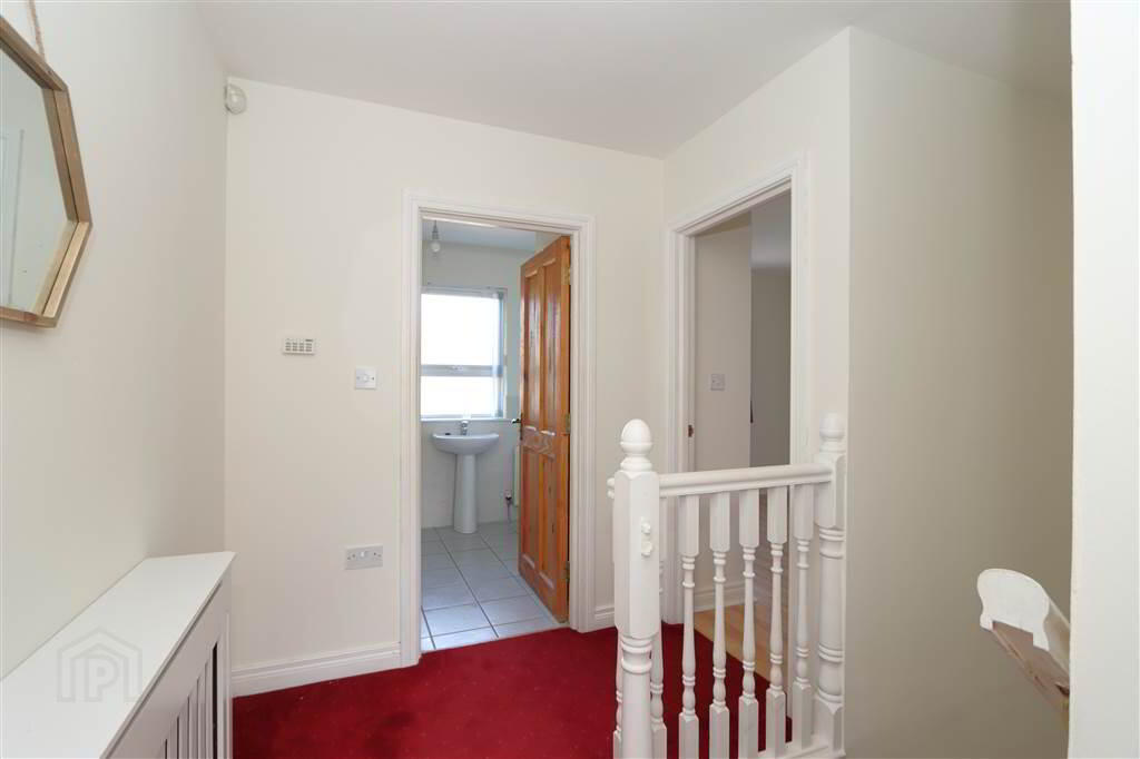 22 East Street Court 10 of 18