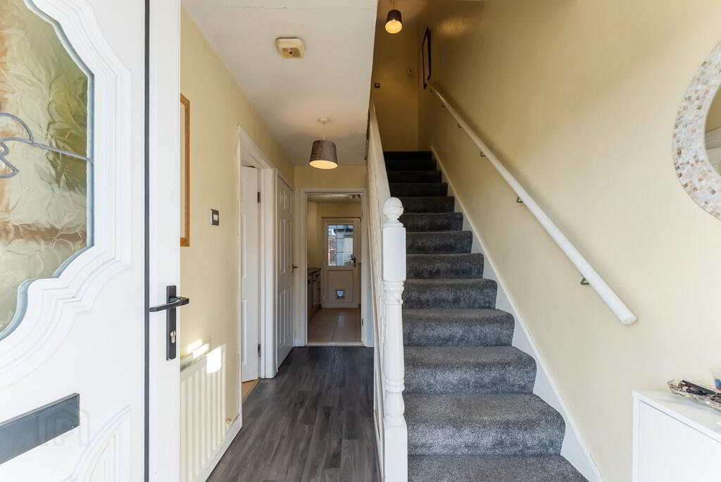 14 Craig Crescent 3 of 15
