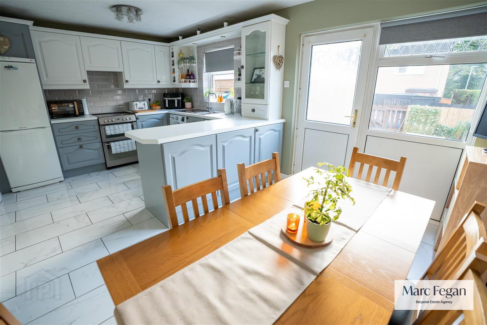 144 Pinebank 6 of 42