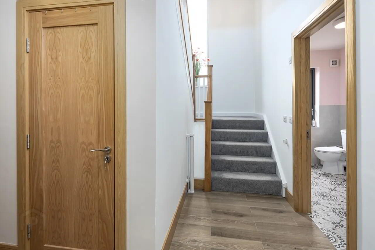 Stoneleigh House, Cork Road 5 of 39