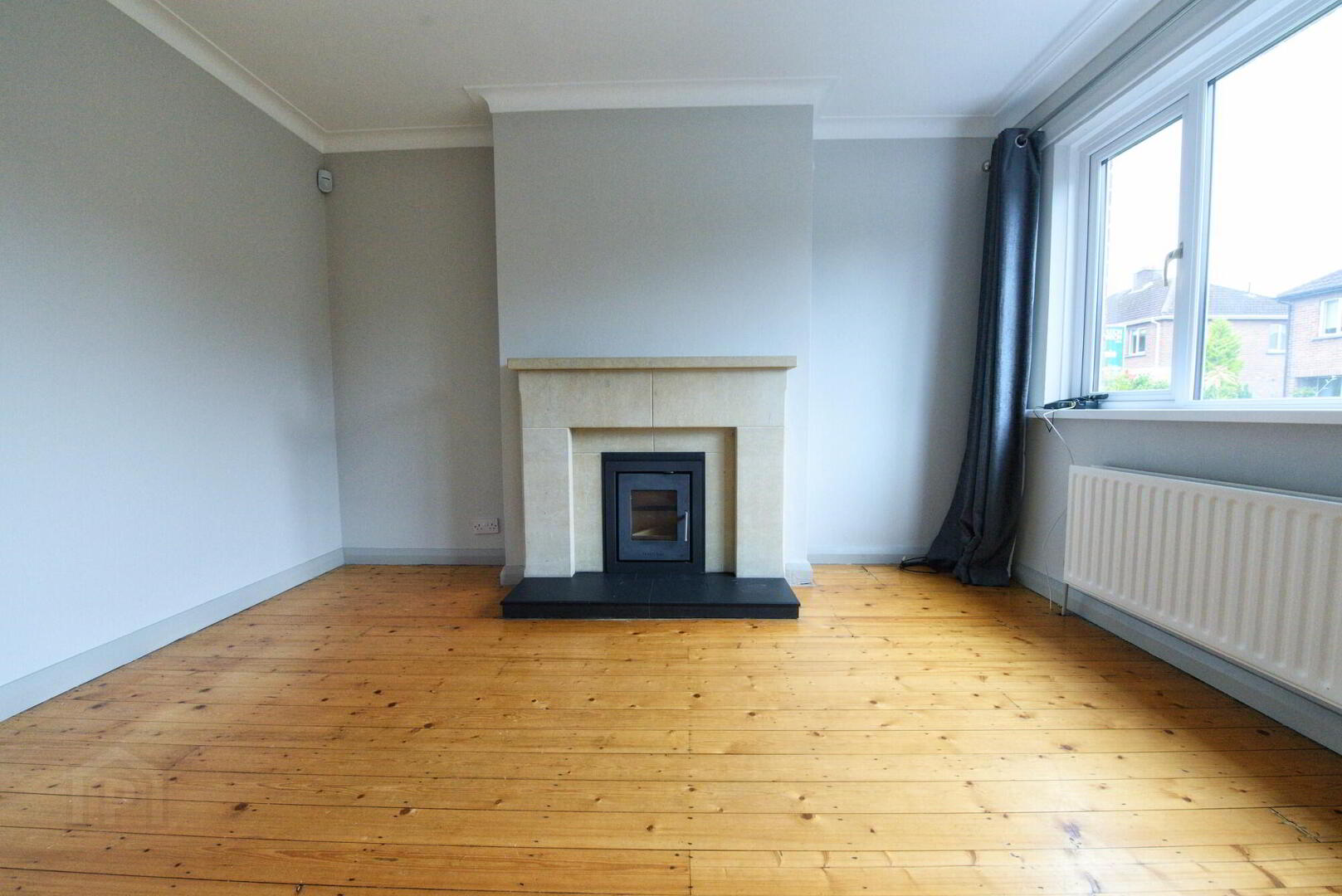 55 Prince Edward Drive 3 of 16