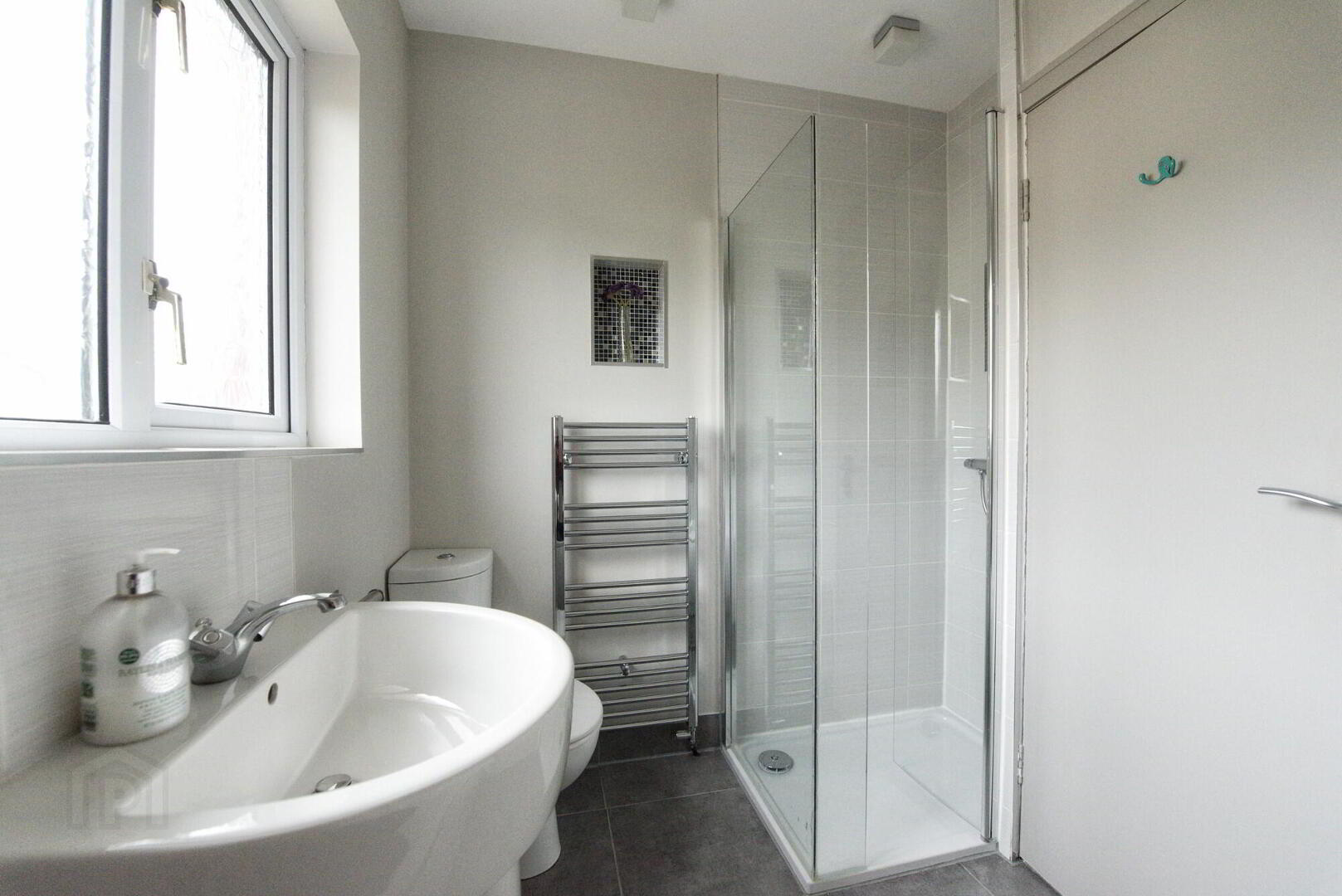 55 Prince Edward Drive 9 of 16