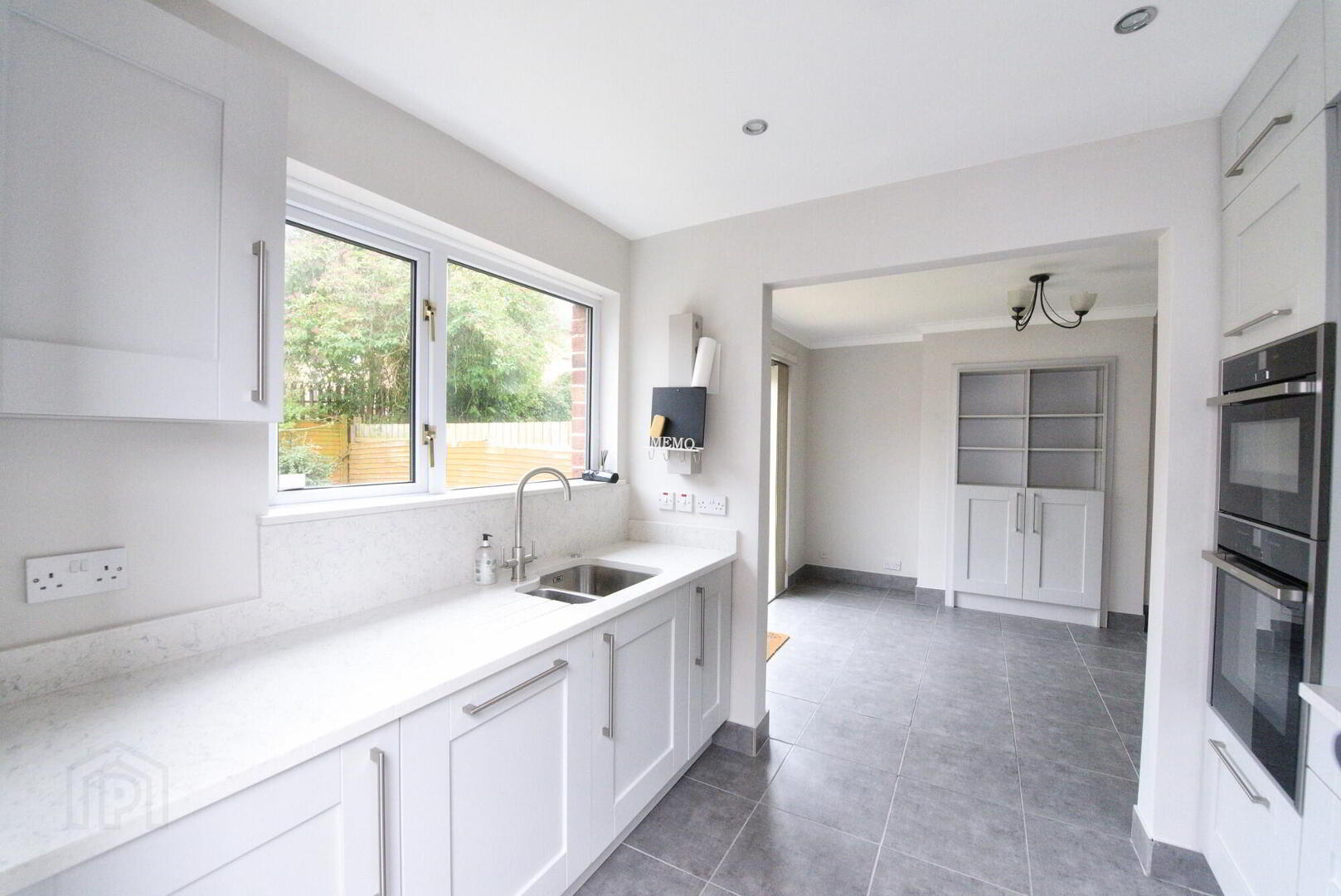 55 Prince Edward Drive 6 of 16