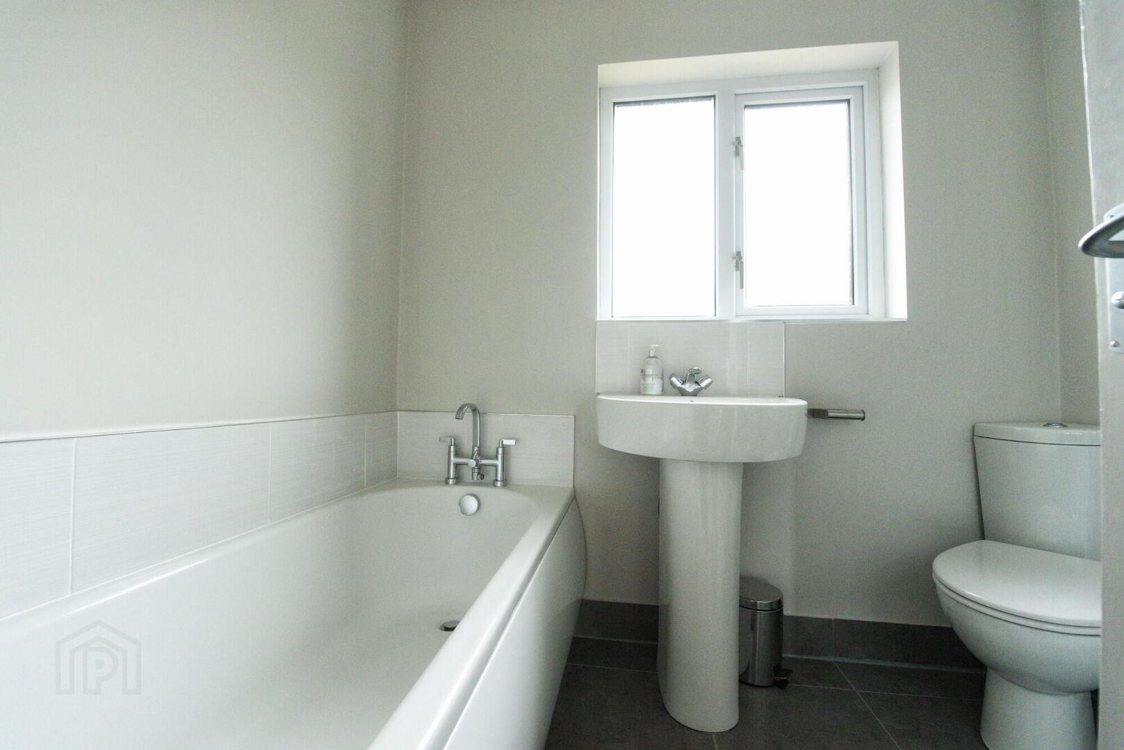 55 Prince Edward Drive 8 of 16