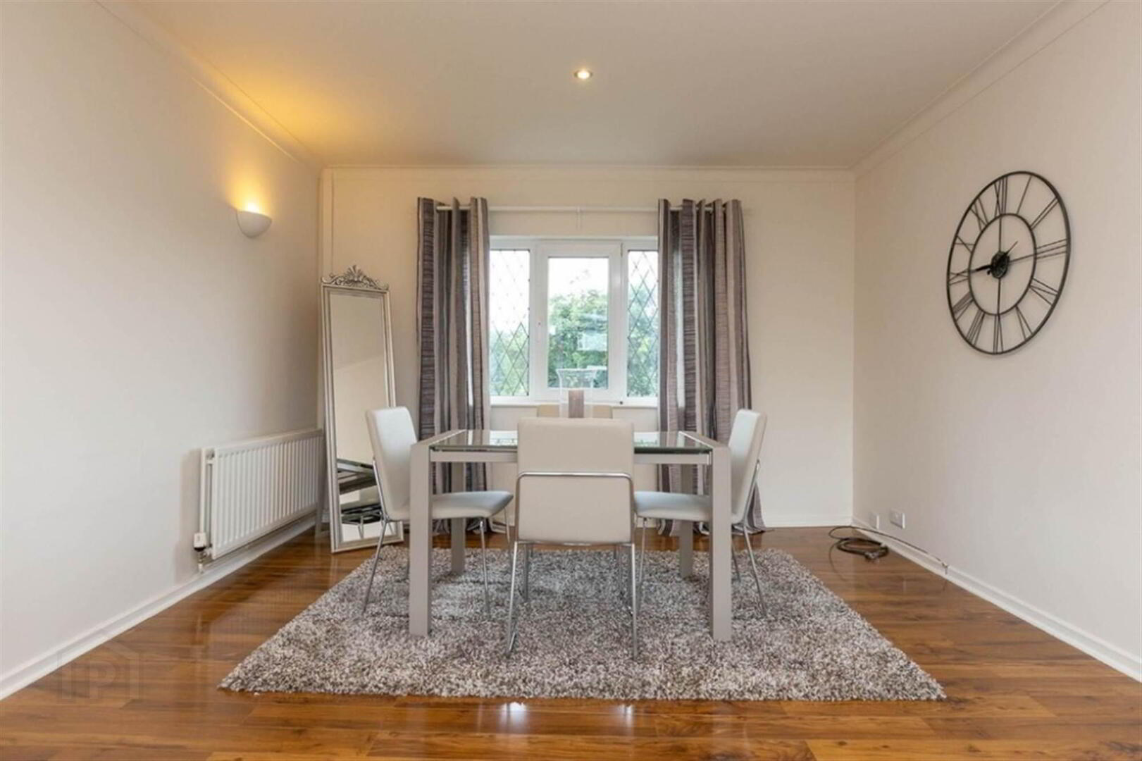2, 33 Knightsbridge Park 7 of 13