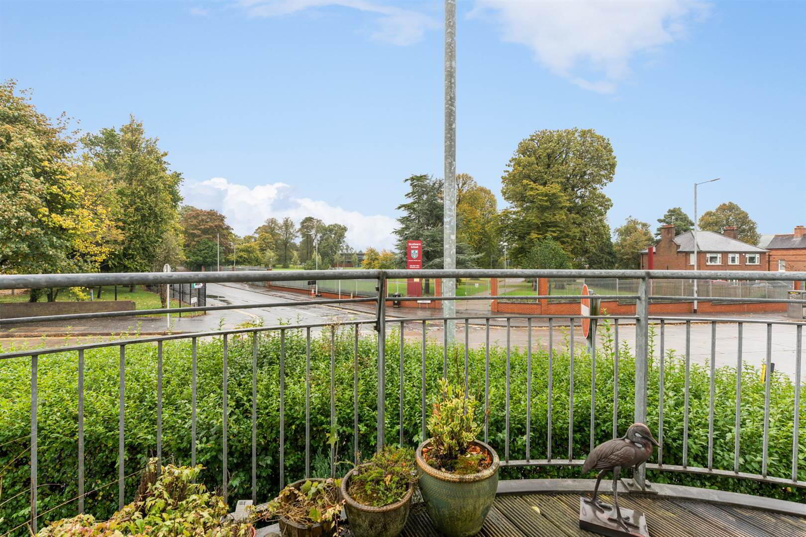 Apt 3 Belmont Gate, 1 Wandsworth Road 2 of 15