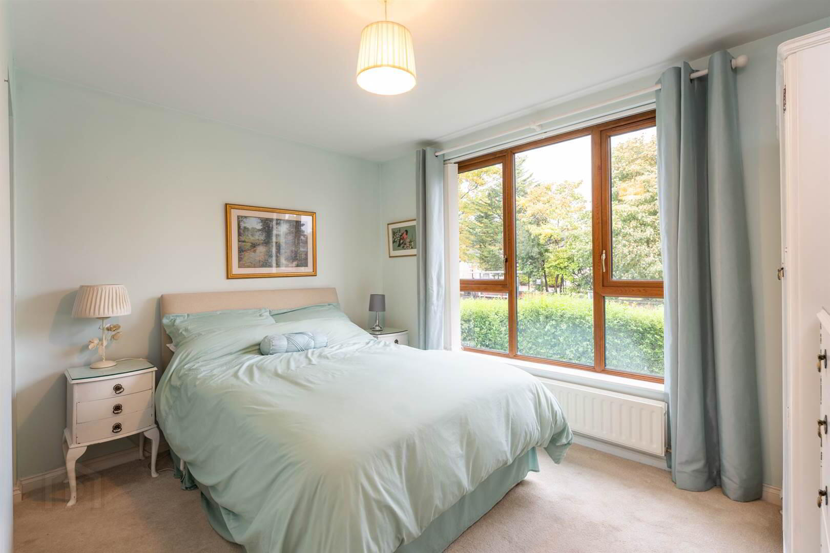 Apt 3 Belmont Gate, 1 Wandsworth Road 10 of 15