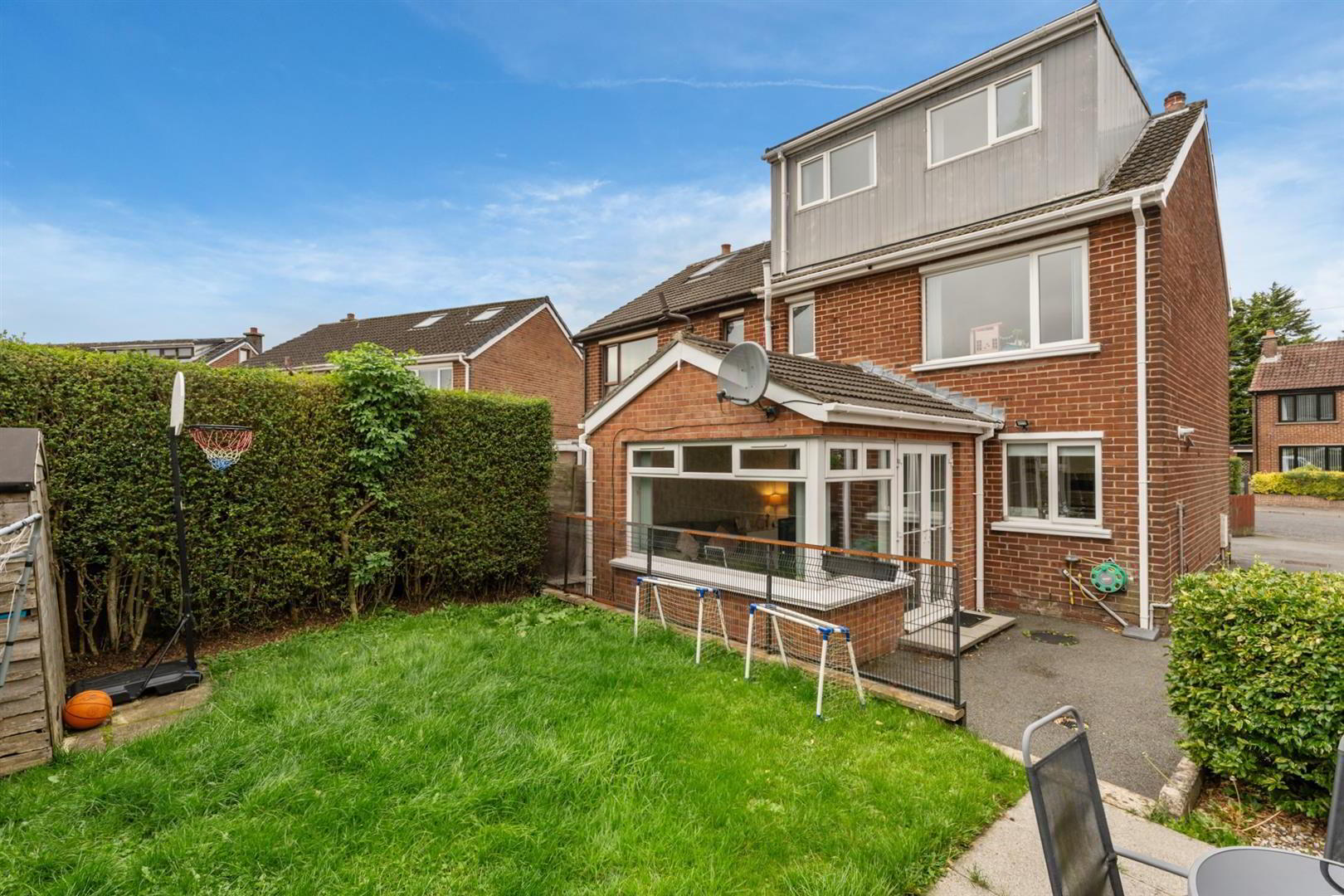 18 Church Crescent 24 of 25