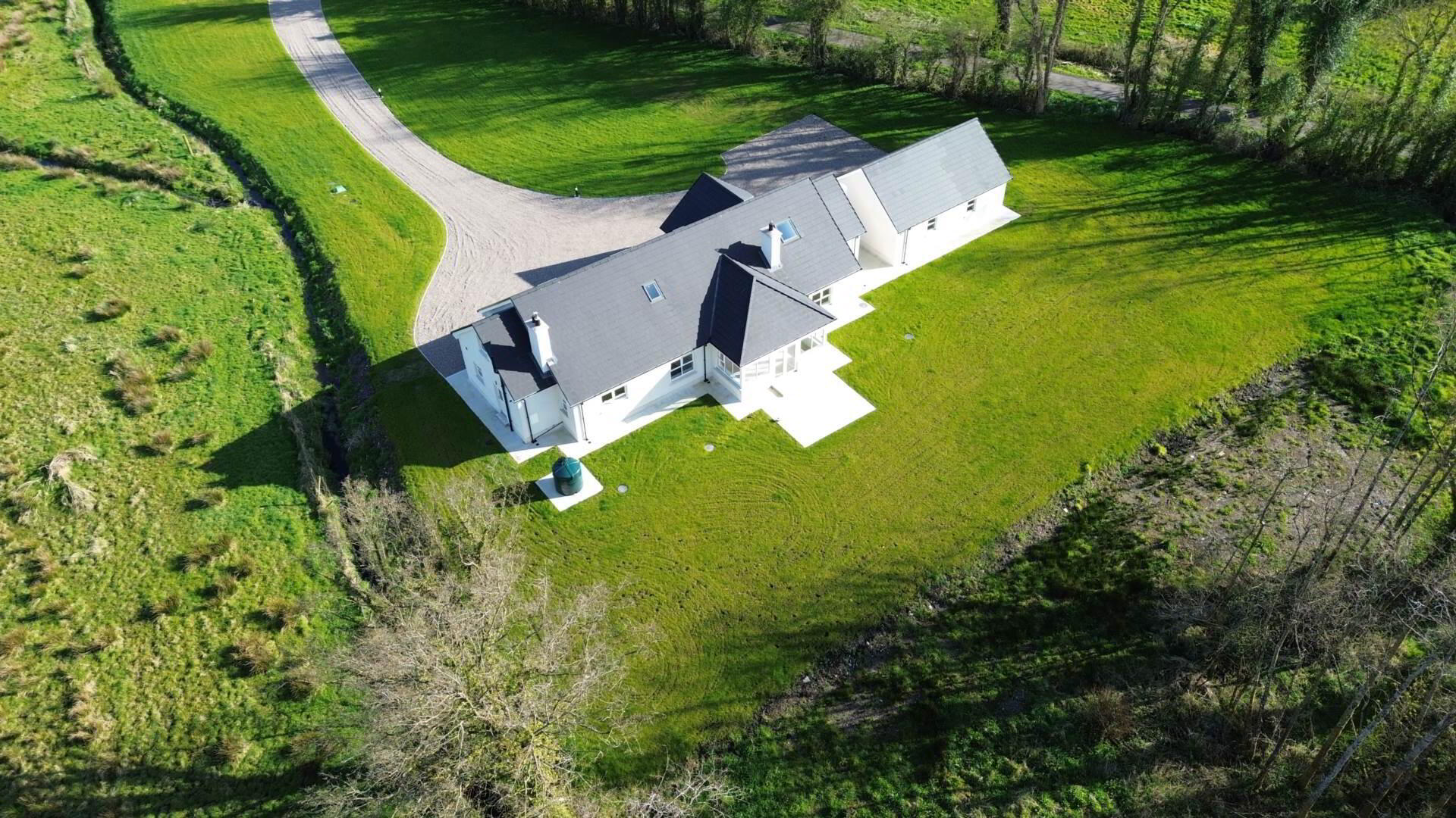 New Build, Home With Lough Access 41 of 42